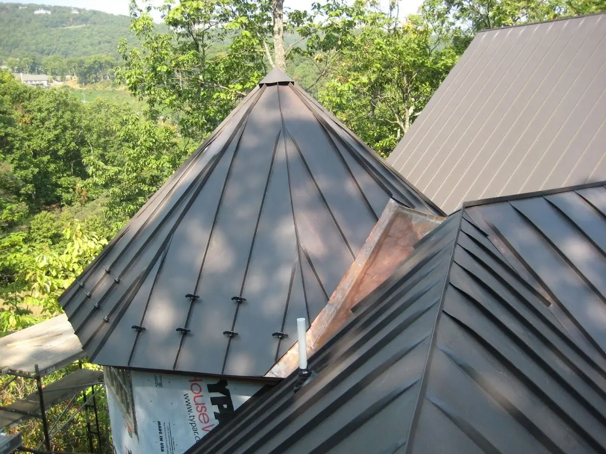 Professional Gutter Cleaning by Craftsman Roofing in Mariana Ranchos